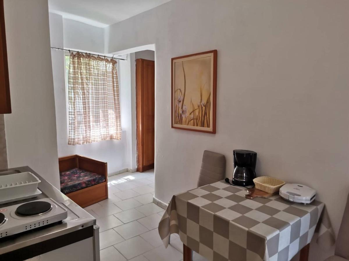 Pantheon Apartments Kos Town Cidade de Kos Exterior foto